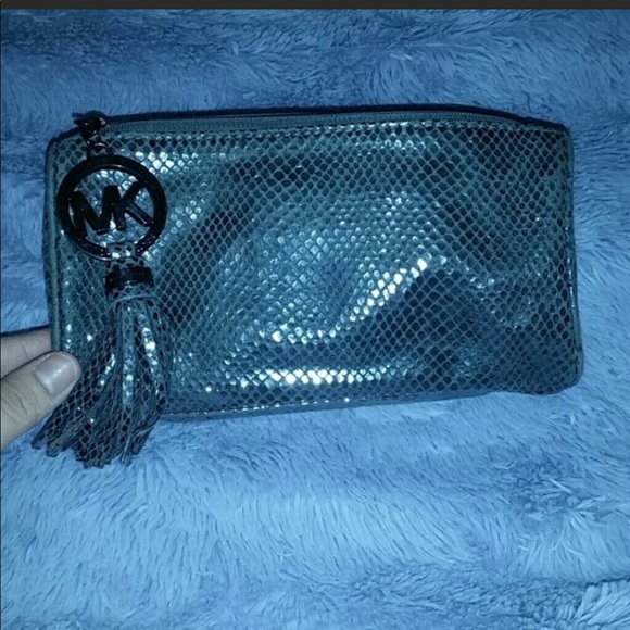 Michael Kors Handbags - 🌹Michael Kors Cosmetic Bag🌹